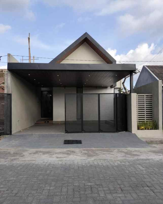 dijual rumah purwomartani kalasan