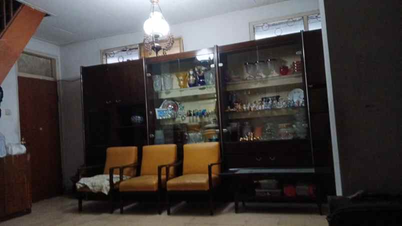 dijual rumah rajamantri
