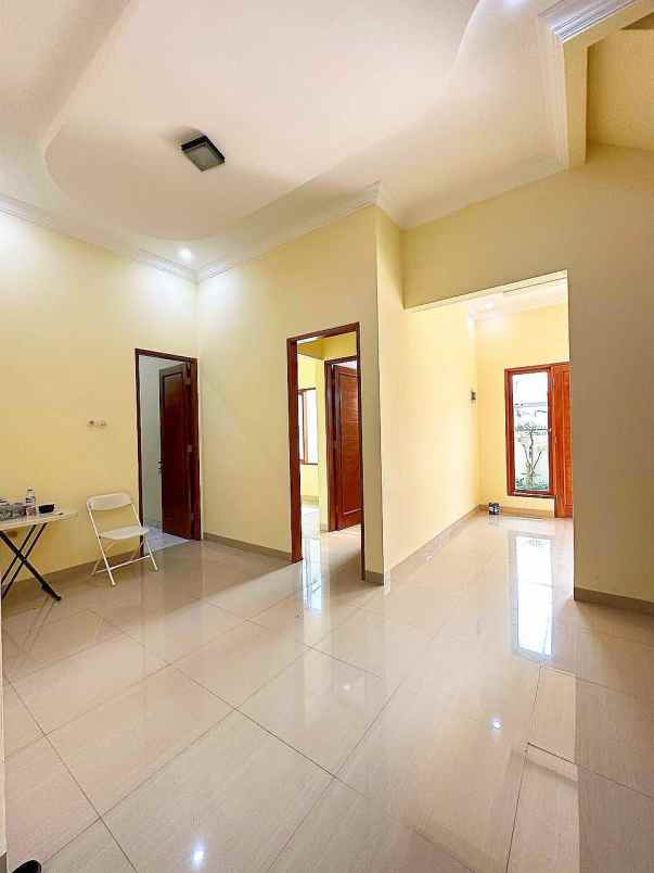 dijual rumah rawamangun