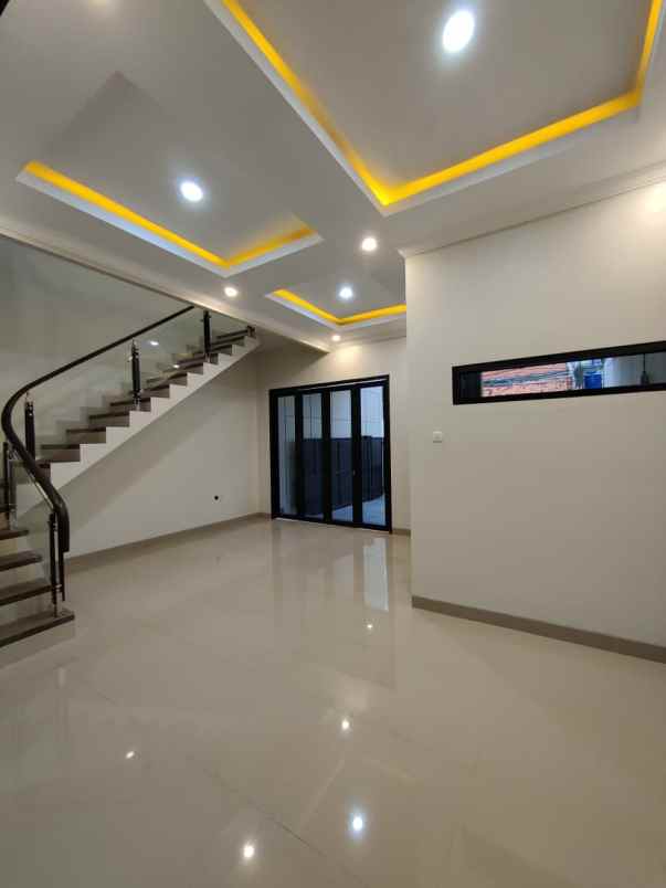 dijual rumah rawamangun jakarta timur