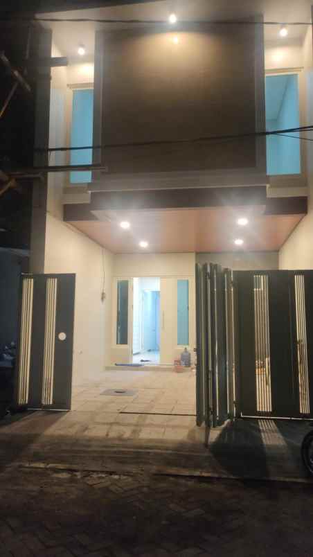 dijual rumah rungkut mapan