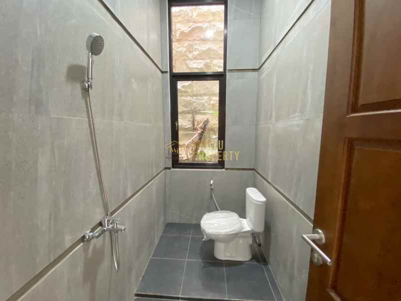 dijual rumah sariharjo kec ngaglik kab