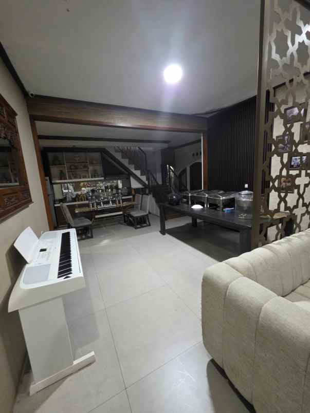 dijual rumah sayap buahbatu