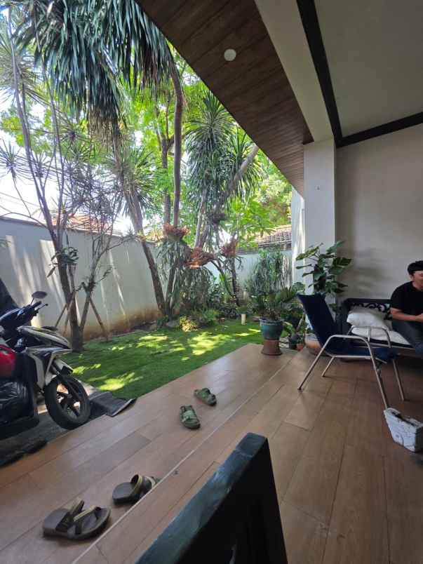 dijual rumah sayap buahbatu