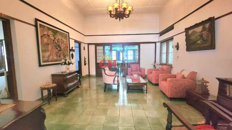 dijual rumah sayap cipaganti