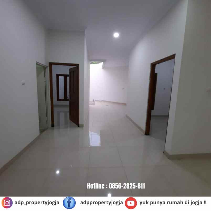 dijual rumah sd model