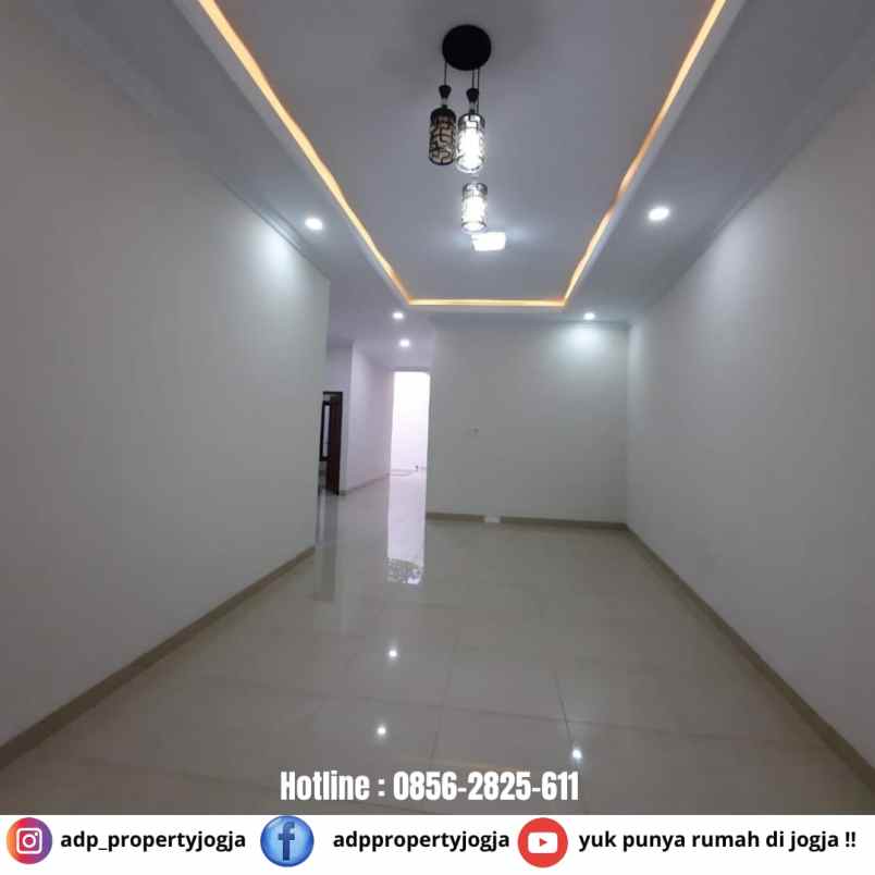 dijual rumah sd model