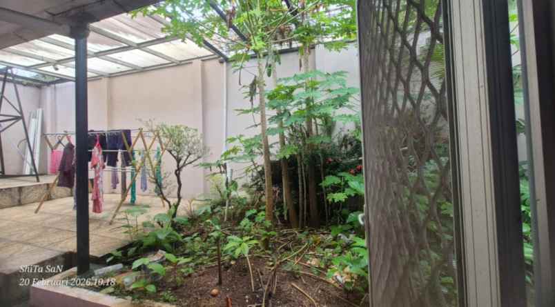 dijual rumah second terawat di pancoran mas depok