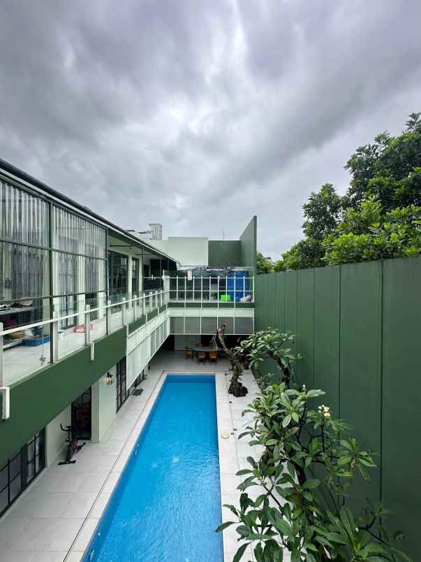 dijual rumah sentul city