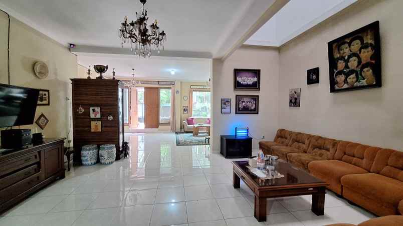 dijual rumah setrasari setramurni sukahaji