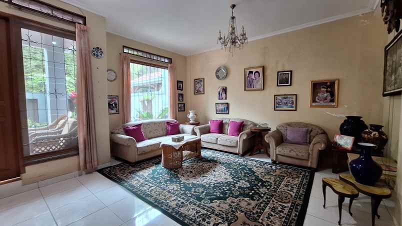 dijual rumah setrasari setramurni sukahaji