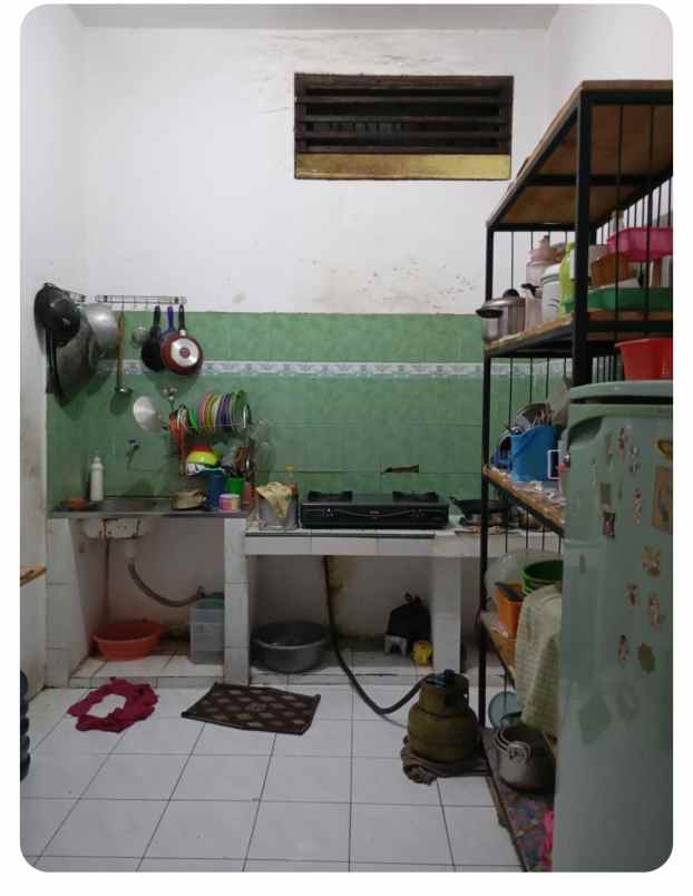 dijual rumah simokerto kwagean