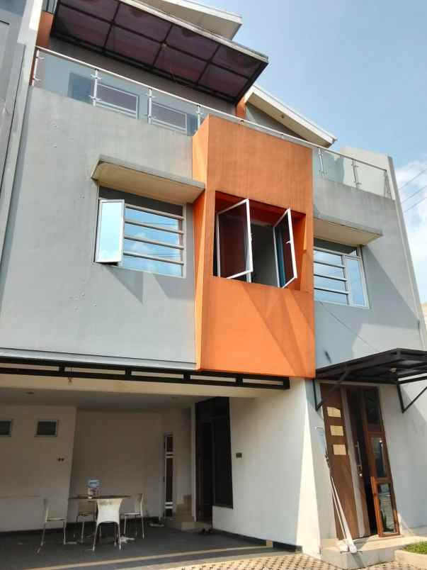 dijual rumah sukmaja depok