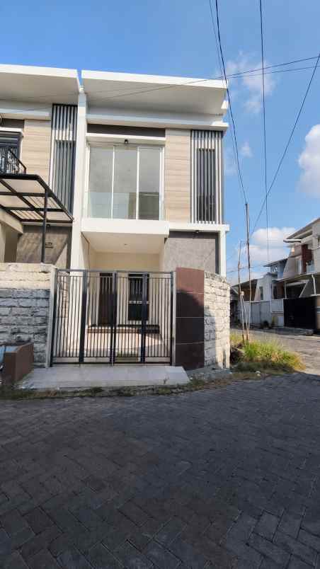 dijual rumah sutorejo timur hook