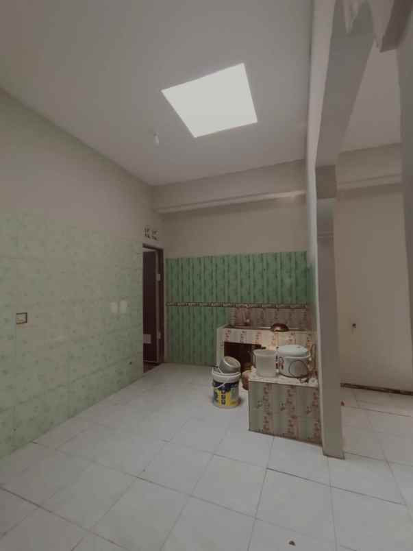 dijual rumah taman harapan baru