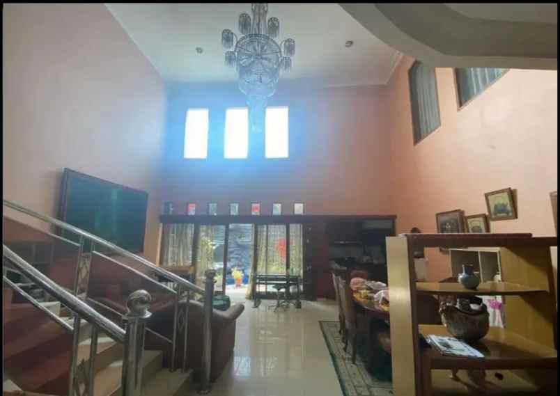 dijual rumah taman harapan baru thb