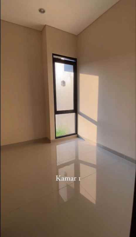 dijual rumah taman kopo indah 5