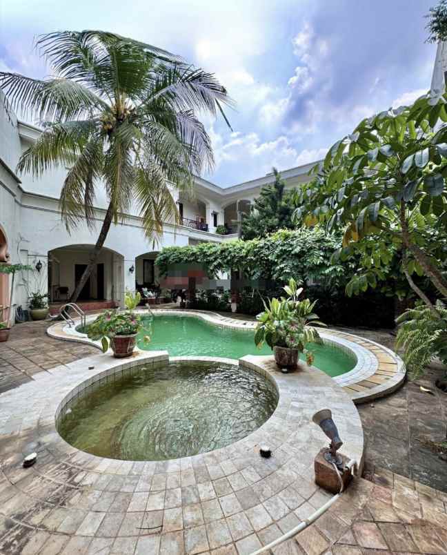 dijual rumah taman pondok indah pondok