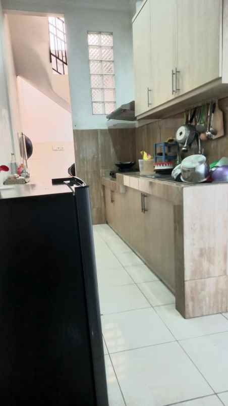 dijual rumah taman puspa raya citraland