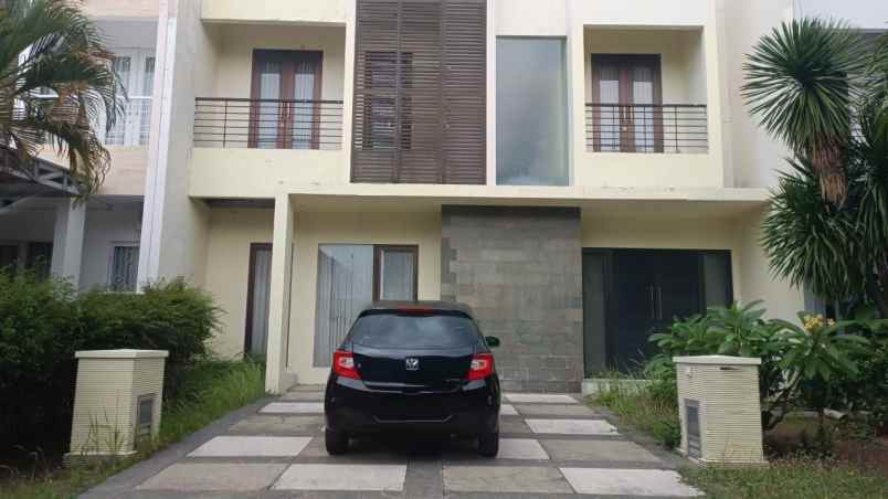 dijual rumah the mansion pakuwon indah