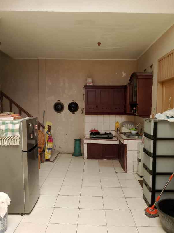 dijual rumah tinggal 2 lantai komplek johor katelia