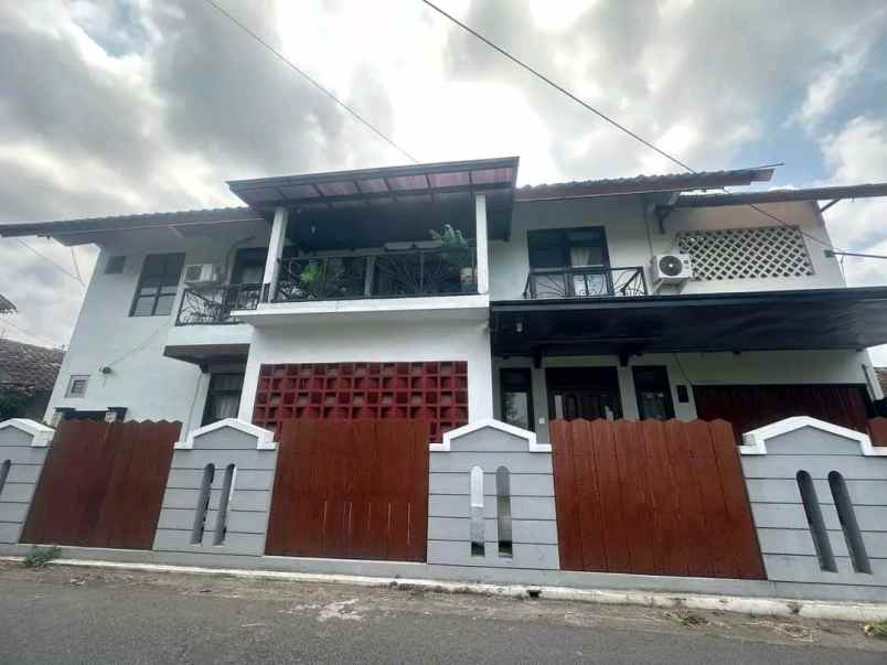 dijual rumah tlogoadi