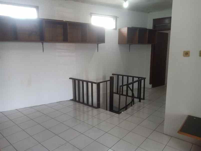 dijual rumah tubagus ismail dago kota