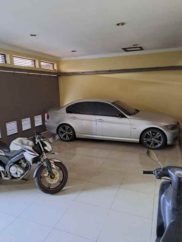 dijual rumah tubagus ismail dago kota