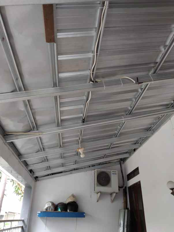 dijual rumah uatara jl gito gati