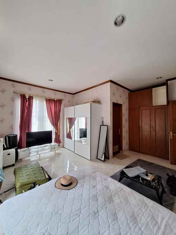 dijual rumah villa delima karang tengah