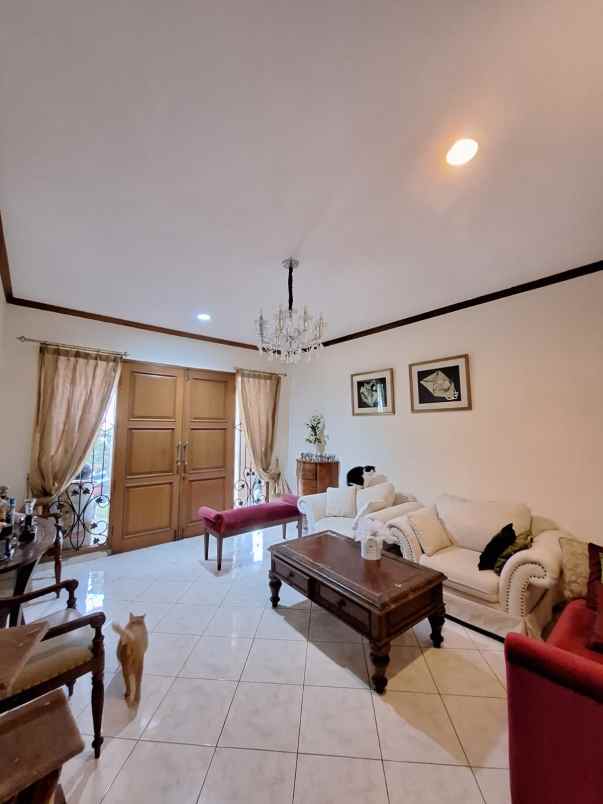 dijual rumah villa delima karang tengah
