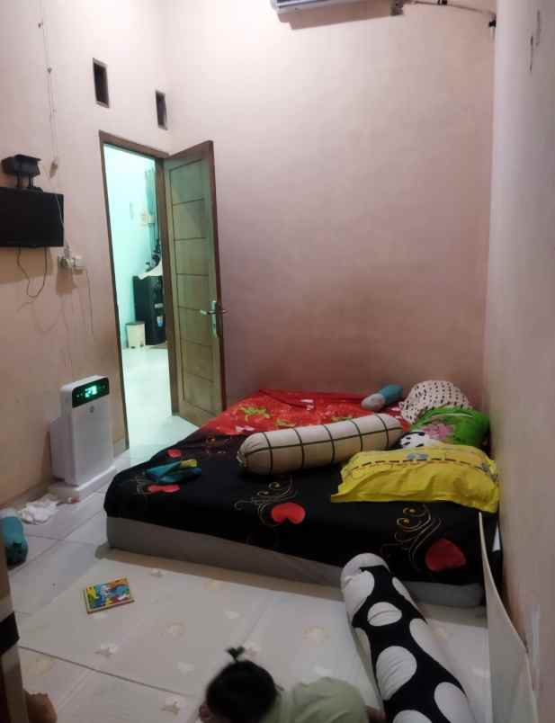 dijual rumah villa gading harapan pintu