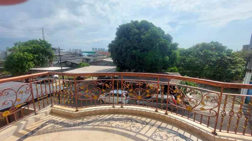 dijual rumah villa permata gading