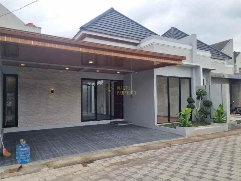 dijual rumah wedomartani ngemplak