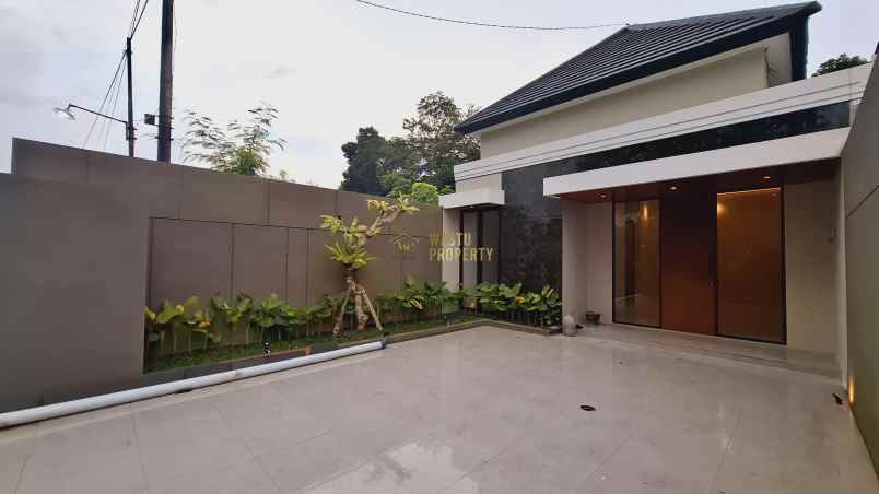 dijual rumah widodomartani ngemplak