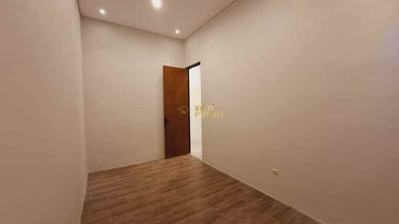 dijual rumah widodomartani ngemplak