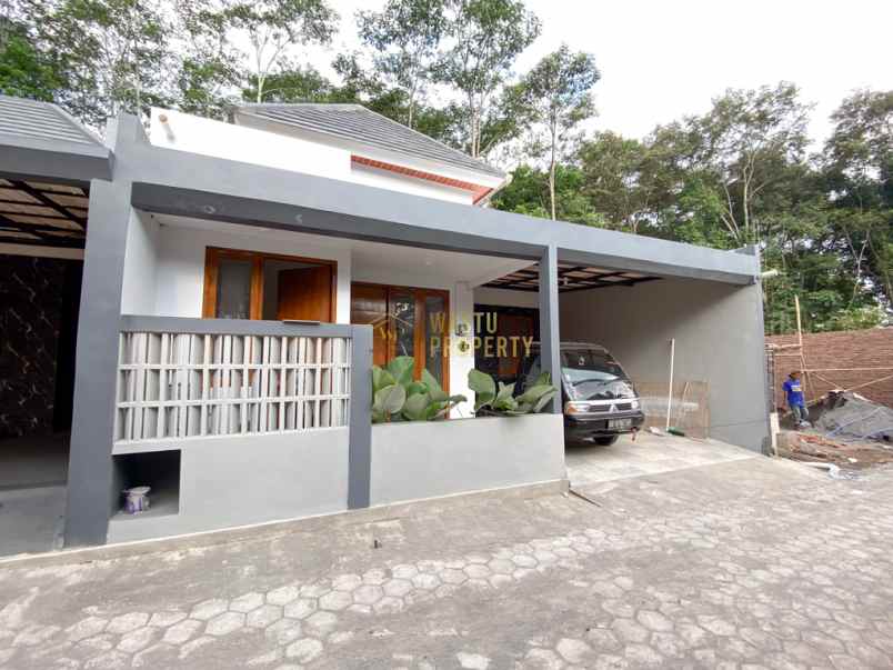 dijual rumah widodomartani ngemplak