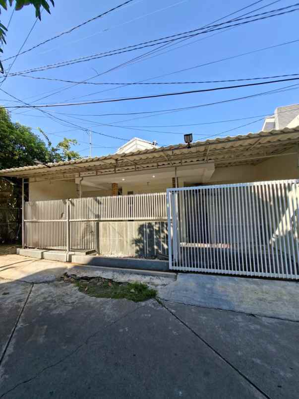 dijual rumah wisma permai