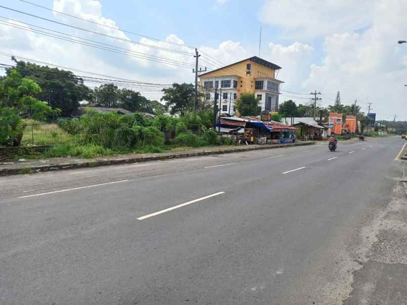 dijual tanah jalan soekarno hatta