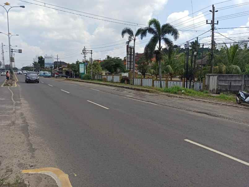 dijual tanah jalan soekarno hatta