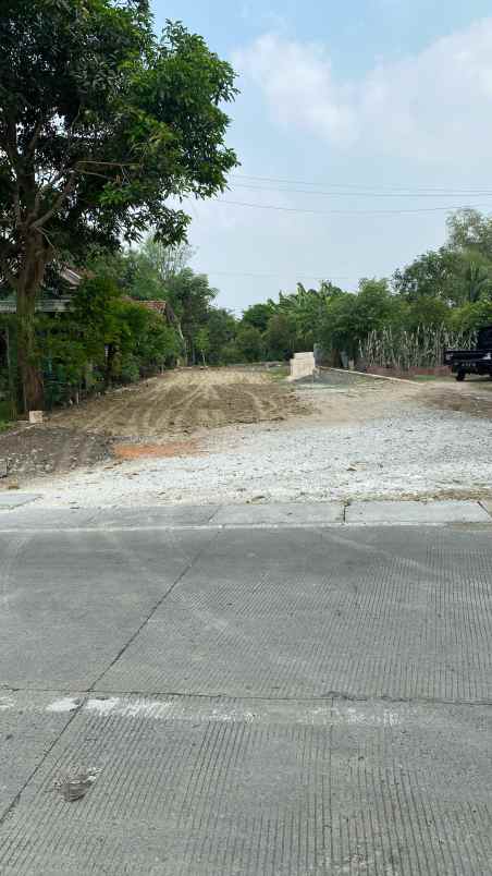 dijual tanah raya kesamben kulon