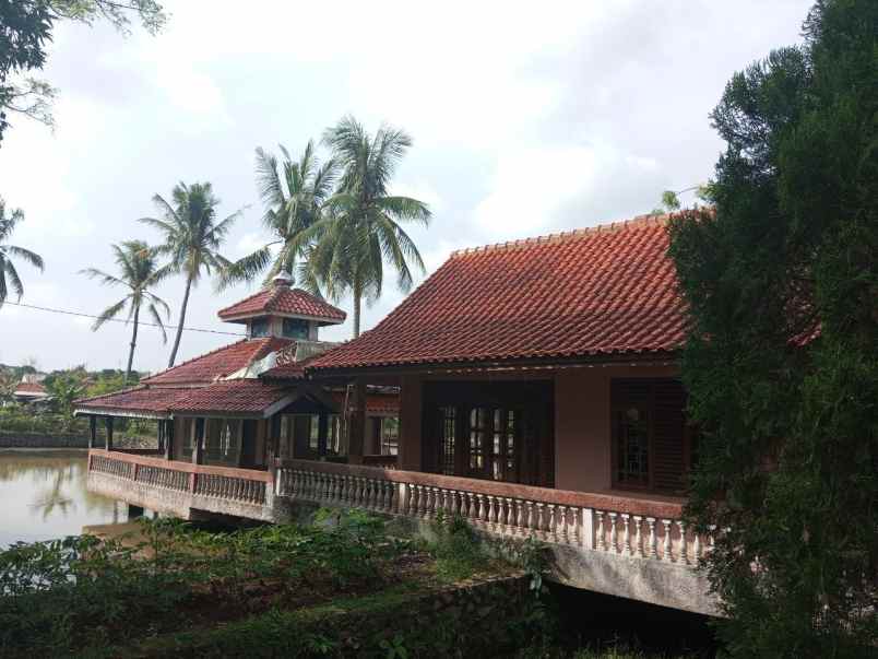 dijual villa rt 018 rw 005 kelurahan