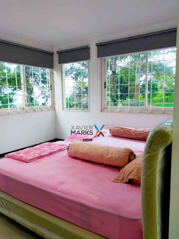 dijual villa villa trawas