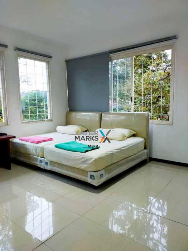 dijual villa villa trawas