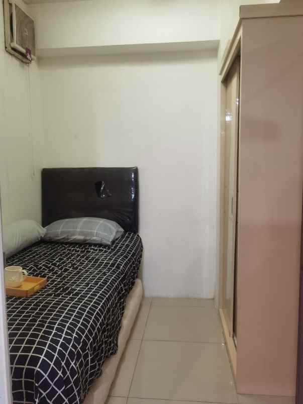 disewakan apartemen green pramuka city tower chrysant
