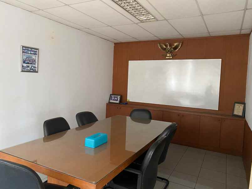 disewakan ruko gudang kantor delta silicon lippo cikarang
