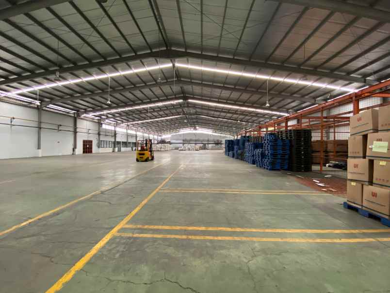 disewakan ruko gudang kantor delta silicon lippo cikarang
