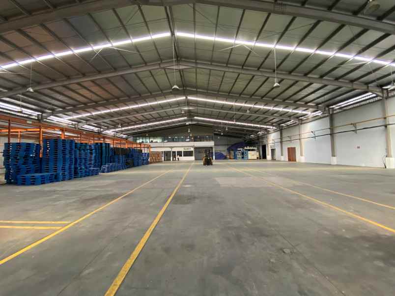 disewakan ruko gudang kantor delta silicon lippo cikarang