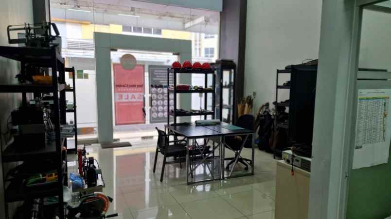 disewakan ruko rapih di emerald summarecon bekasi