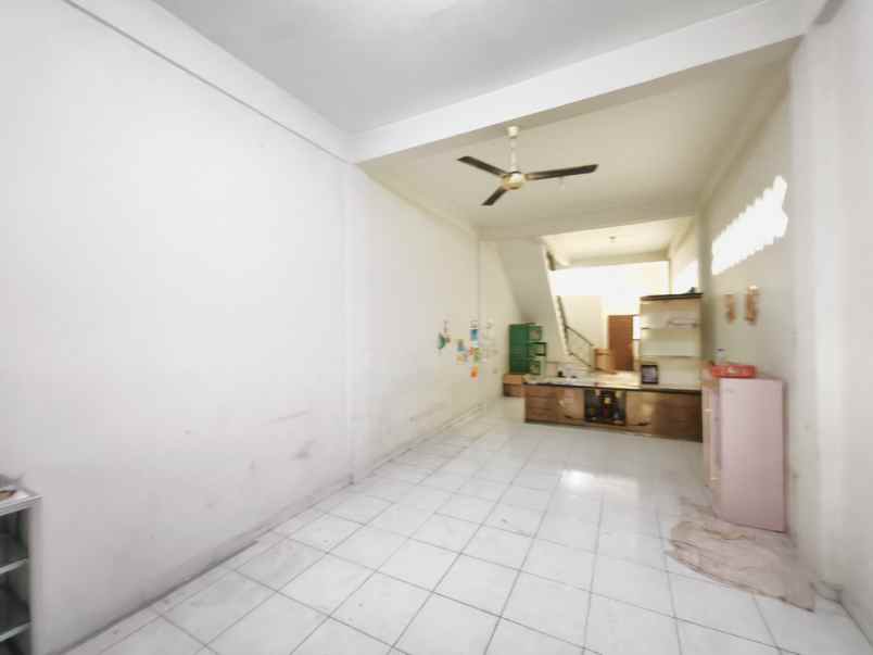 disewakan rumah 3 tingkat jalan tulang bawang medan